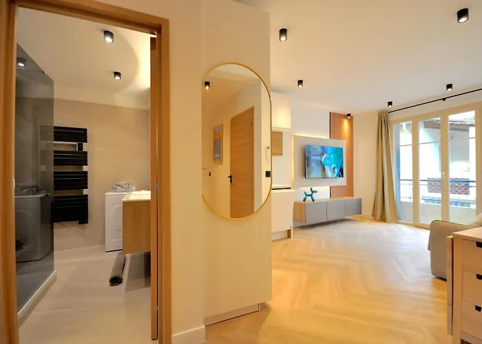 Gpf1 Monaco # Menton - 6 Persons - Hypercenter - Private Parking - Full Renovated - 2 Bedrooms - Clim - Fast Wifi - Sun And Beach