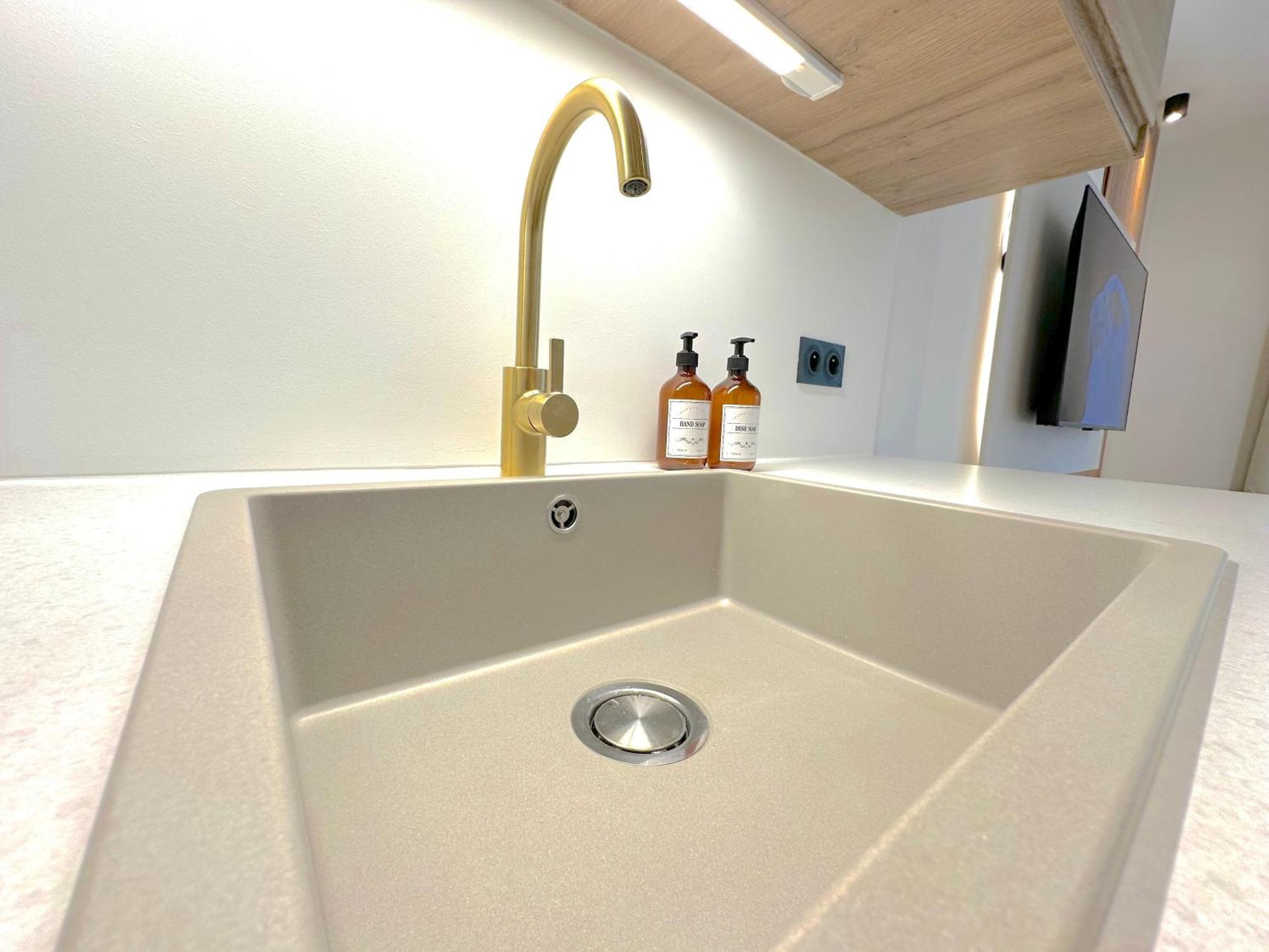 Gpf1 Monaco # - 6 Persons - Hypercenter - Private Parking - Full Renovated - 2 Bedrooms - Clim - Fast Wifi - Sun And * Menton