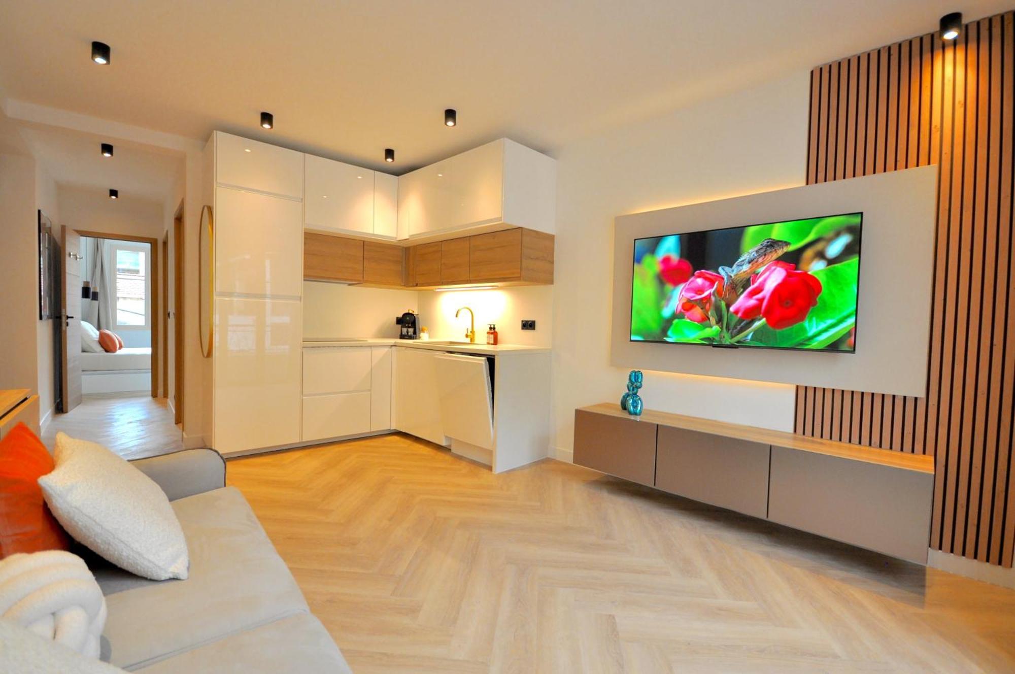 Appartement Gpf1 Monaco # - 6 Persons - Hypercenter - Private Parking - Full Renovated - 2 Bedrooms - Clim - Fast Wifi - Sun And *