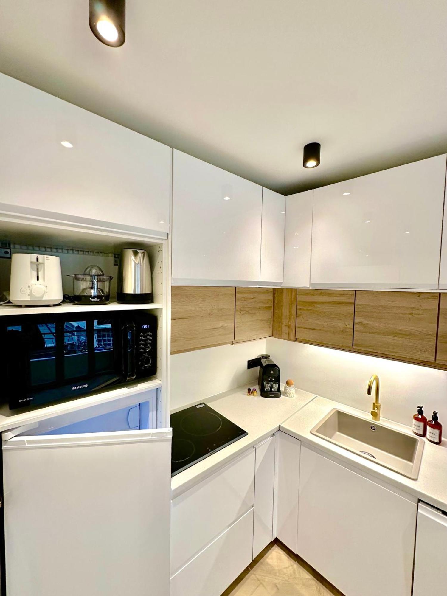 Gpf1 Monaco # - 6 Persons - Hypercenter - Private Parking - Full Renovated - 2 Bedrooms - Clim - Fast Wifi - Sun And