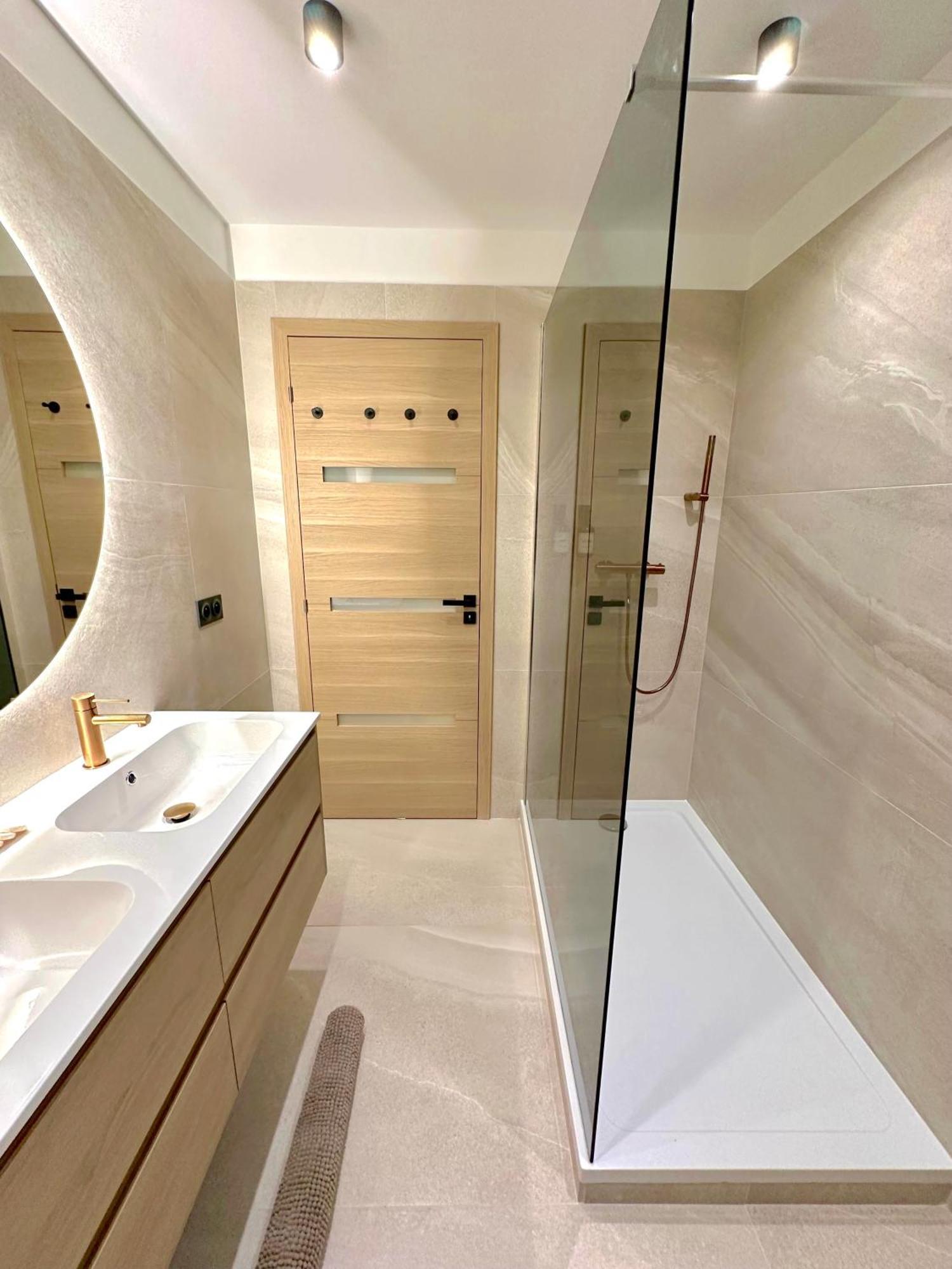 Gpf1 Monaco # - 6 Persons - Hypercenter - Private Parking - Full Renovated - 2 Bedrooms - Clim - Fast Wifi - Sun And